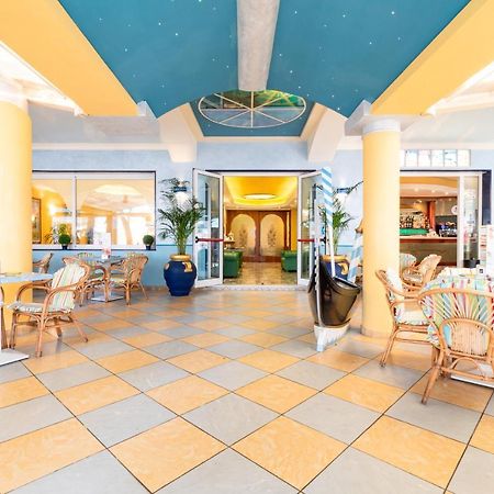 Hotel Ettoral Jesolo Extérieur photo