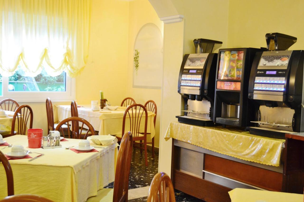 Hotel Ettoral Jesolo Extérieur photo